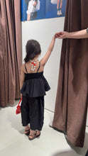 Load image into Gallery viewer, 【予約】Blackキャミセットアップ 夏 90~150cm 子供服 シック フリル Wselect SS 子供服 Wselect - W select baby kids
