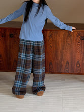 Load image into Gallery viewer, 【予約】ブルーチェックストレートパンツ bottom ゆったり 冬100~160cm Wselect