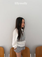 Load image into Gallery viewer, 【予約】ヘーゼルレイヤーティー 長袖 レイヤード AW 韓国 韓国子供服 2026 ELLYMOLLY - W select baby kids