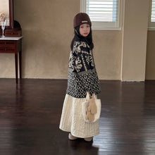 Load image into Gallery viewer, 【予約】モノトーン花柄カーディガン 長袖 ゆったり 冬90~150cm Wselect