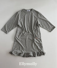 Load image into Gallery viewer, 【予約】クローバーロングフリールワンピース OP フリル AW 韓国 韓国子供服 2026 ELLYMOLLY - W select baby kids