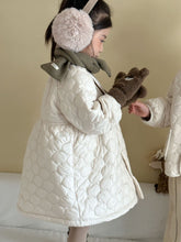 Load image into Gallery viewer, 【予約】キルティングホワイトコート 羽織 あったか 冬80~130cm Wselect