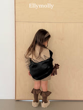 Load image into Gallery viewer, 【予約】メモリーフレームバッグ フリル カバン AW 韓国 韓国子供服 2026 ELLYMOLLY - W select baby kids