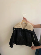 Load image into Gallery viewer, 【予約】ボアエリレザーブルゾン 羽織 あったか おそろい 110~170cm Wselect