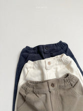 Cargar imagen en el visor de la galería, 【予約】ウィンターベーシックパンツ AW 韓国 韓国子供服 2026 minirobe