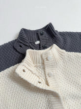 Charger l'image dans la galerie, 【予約】ワッフルハイネックカーディガン AW 韓国 韓国子供服 2026 minirobe