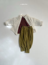 Charger l'image dans la galerie, 【予約】ワッフルハイネックカーディガン AW 韓国 韓国子供服 2026 minirobe