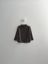 Cargar imagen en el visor de la galería, 【予約】メリーハーフポーラーTシャツ AW 韓国 韓国子供服 2026 minirobe