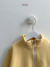 Cargar imagen en el visor de la galería, 【予約】キャメルジップアップ AW 韓国 韓国子供服 2026 digreen