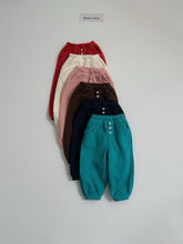 Load image into Gallery viewer, 【予約】ソボロスペシャルパンツ AW 韓国 韓国子供服 2026 digreen