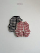 Cargar imagen en el visor de la galería, 【予約】リバーシブルベスト AW 韓国 韓国子供服 2026 digreen