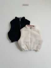 Cargar imagen en el visor de la galería, 【予約】リバーシブルベスト AW 韓国 韓国子供服 2026 digreen