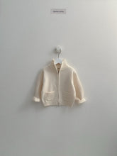 Cargar imagen en el visor de la galería, 【予約】ロエルニットジップアップ AW 韓国 韓国子供服 2026 digreen