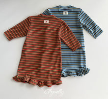 Charger l'image dans la galerie, 【予約】フリースフリルロングドレス AW 韓国 韓国子供服 2026 ellymolly