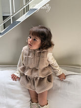Charger l'image dans la galerie, 【予約】ベアーフードベスト AW 韓国 韓国子供服 boa 2026 ellymolly