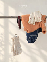 Load image into Gallery viewer, 【予約】シカゴブラッシュネック AW 韓国 韓国子供服 2026 ellymolly