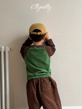 Charger l'image dans la galerie, 【予約】レーヨンカラーブロックラグランTシャツ ロンT AW 韓国 韓国子供服 2026 ellymolly