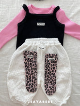 Cargar imagen en el visor de la galería, 【予約】ソックス レオパード AW 韓国 韓国子供服 2026 JEAYABEBE - W select baby kids