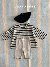 Cargar imagen en el visor de la galería, 【予約】ボーダートップス AW 韓国 韓国子供服 2026 JEAYABEBE - W select baby kids