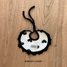 Load image into Gallery viewer, 【予約】ハートモノトーンロンパース スタイ ボンネット AW 韓国 韓国子供服 BRODYJANE 2026