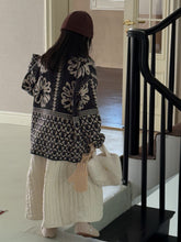 Load image into Gallery viewer, 【予約】モノトーン花柄カーディガン　長袖　ゆったり　冬90～150ｃｍ　Wselect
