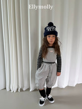 Cargar imagen en el visor de la galería, 【予約】バブルカプリジョガーパンツ　ボトム　AW 韓国  韓国子供服　2026 ELLYMOLLY - W select  baby kids
