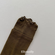 Load image into Gallery viewer, 【予約】チェストナッツウォーマーソックス　靴下　フリル　AW 韓国  韓国子供服　2026 ELLYMOLLY - W select  baby kids
