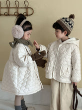 Load image into Gallery viewer, 【予約】キルティングホワイトコート 羽織　あったか　冬80～130ｃｍ　Wselect
