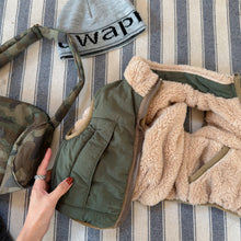 Load image into Gallery viewer, 【予約】　リバーシブルボアベスト ふわふわ　vest　冬80～130ｃｍ　Wselect
