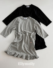Load image into Gallery viewer, 【予約】クローバーロングフリールワンピース　OP  フリル　AW 韓国  韓国子供服　2026 ELLYMOLLY - W select  baby kids
