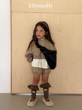 Load image into Gallery viewer, 【予約】メモリーフレームバッグ　フリル　カバン　AW 韓国  韓国子供服　2026 ELLYMOLLY - W select  baby kids
