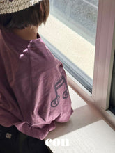 Cargar imagen en el visor de la galería, 【予約】音符Ｔシャツ AW 韓国  韓国子供服　2026 CON
