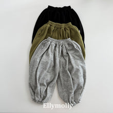 Load image into Gallery viewer, 【予約】ヴィッキーバルーンパンツ　ボトム　ゆったり　AW 韓国  韓国子供服　2026 ELLYMOLLY - W select  baby kids

