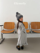 Load image into Gallery viewer, 【予約】クローバーロングフリールワンピース　OP  フリル　AW 韓国  韓国子供服　2026 ELLYMOLLY - W select  baby kids
