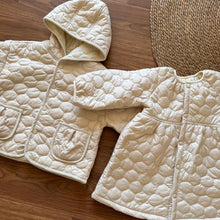 Load image into Gallery viewer, 【予約】キルティングホワイトコート 羽織　あったか　冬80～130ｃｍ　Wselect
