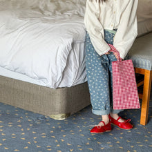 Load image into Gallery viewer, 【予約】 フラワーストレートデニムパンツ  bottom　花柄　80～130ｃｍ　Wselect - W select  baby kids
