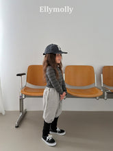 Cargar imagen en el visor de la galería, 【予約】バブルカプリジョガーパンツ　ボトム　AW 韓国  韓国子供服　2026 ELLYMOLLY - W select  baby kids
