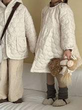 Load image into Gallery viewer, 【予約】キルティングホワイトコート 羽織　あったか　冬80～130ｃｍ　Wselect
