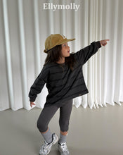 Cargar imagen en el visor de la galería, 【予約】ドミノピグティー　長袖　ボーダー　AW 韓国  韓国子供服　2026 ELLYMOLLY - W select  baby kids
