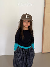 Load image into Gallery viewer, 【予約】ローリングカラーブロックティー　長袖　トップス　AW 韓国  韓国子供服　2026 ELLYMOLLY - W select  baby kids
