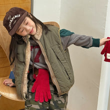 Load image into Gallery viewer, 【予約】　リバーシブルボアベスト ふわふわ　vest　冬80～130ｃｍ　Wselect
