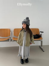 Load image into Gallery viewer, 【予約】クローバーロングフリールワンピース　OP  フリル　AW 韓国  韓国子供服　2026 ELLYMOLLY - W select  baby kids

