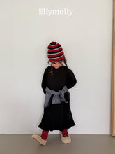 Load image into Gallery viewer, 【予約】チェストナッツウォーマーソックス　靴下　フリル　AW 韓国  韓国子供服　2026 ELLYMOLLY - W select  baby kids
