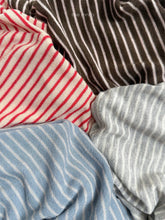 Cargar imagen en el visor de la galería, 【予約】メリーハーフポーラーTシャツ AW 韓国 韓国子供服 2026 minirobe
