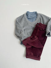 Cargar imagen en el visor de la galería, 【予約】メリーハーフポーラーTシャツ AW 韓国 韓国子供服 2026 minirobe
