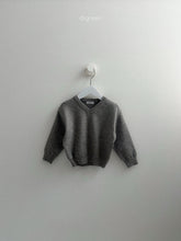 Charger l'image dans la galerie, 【予約】コージーvネックニット AW 韓国 韓国子供服 2026 digreen
