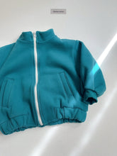 Cargar imagen en el visor de la galería, 【予約】キャメルジップアップ AW 韓国 韓国子供服 2026 digreen
