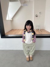 Load image into Gallery viewer, 【予約】チェリーストライプジョガーパンツ AW 韓国 韓国子供服 2026 digreen
