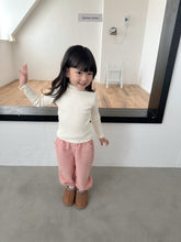 Load image into Gallery viewer, 【予約】ソボロスペシャルパンツ AW 韓国 韓国子供服 2026 digreen
