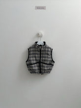 Cargar imagen en el visor de la galería, 【予約】リバーシブルベスト AW 韓国 韓国子供服 2026 digreen
